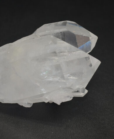 Kvartskrystall fra Brasil 4cm. 12x12x24