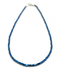 Kort kjede blå kuber 2x2mm