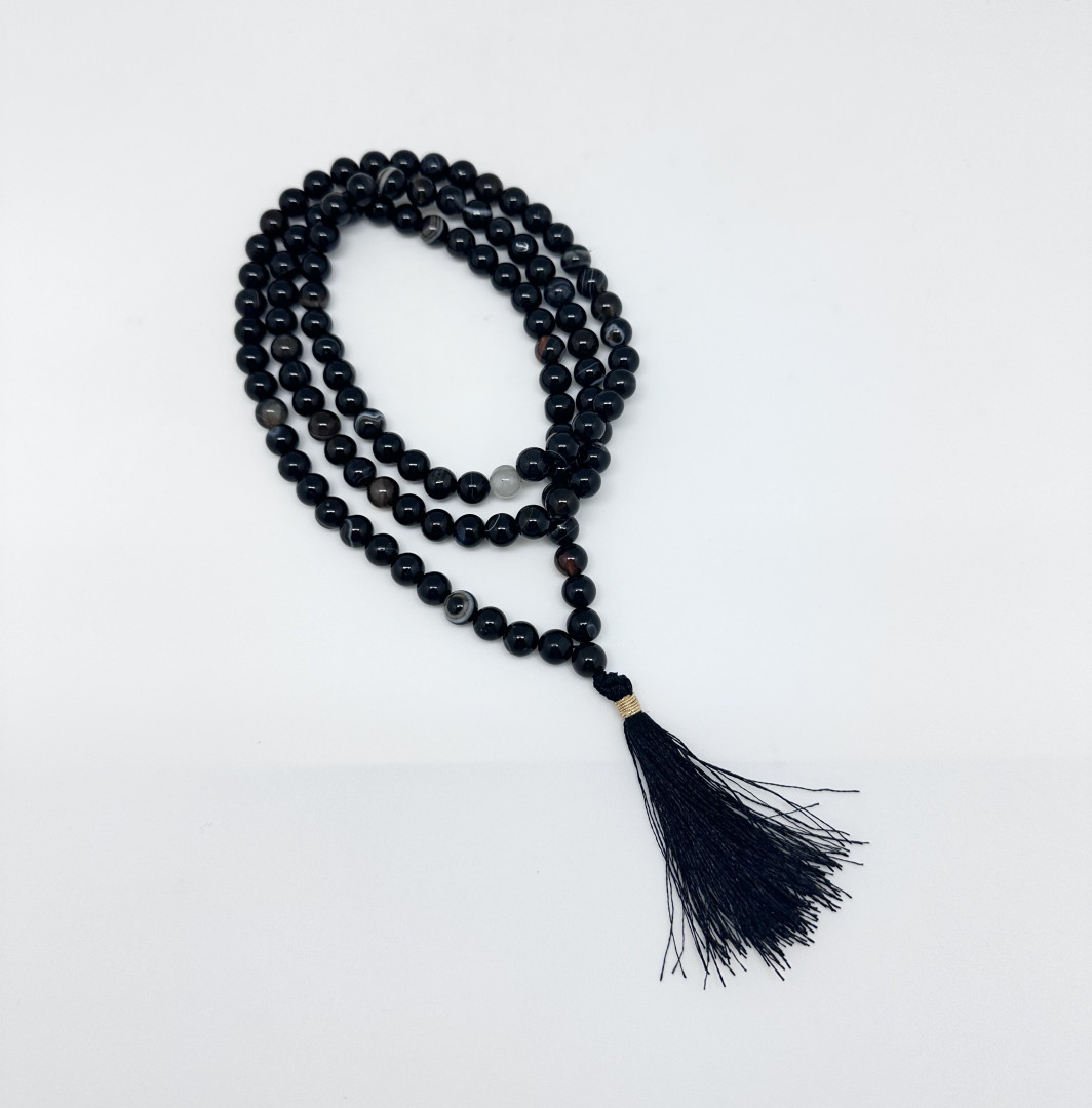 Sort Sulemani Japa Mala