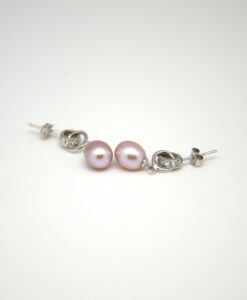 Lilla ørepynt med krystallring