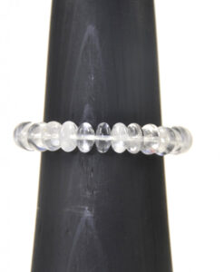 Armbånd i kvarts med knotter