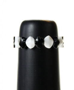 Armbånd bølget sort/hvit