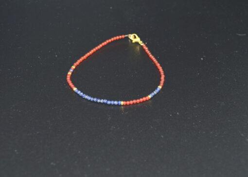 Petit armbånd rød agat og lapis  2mm