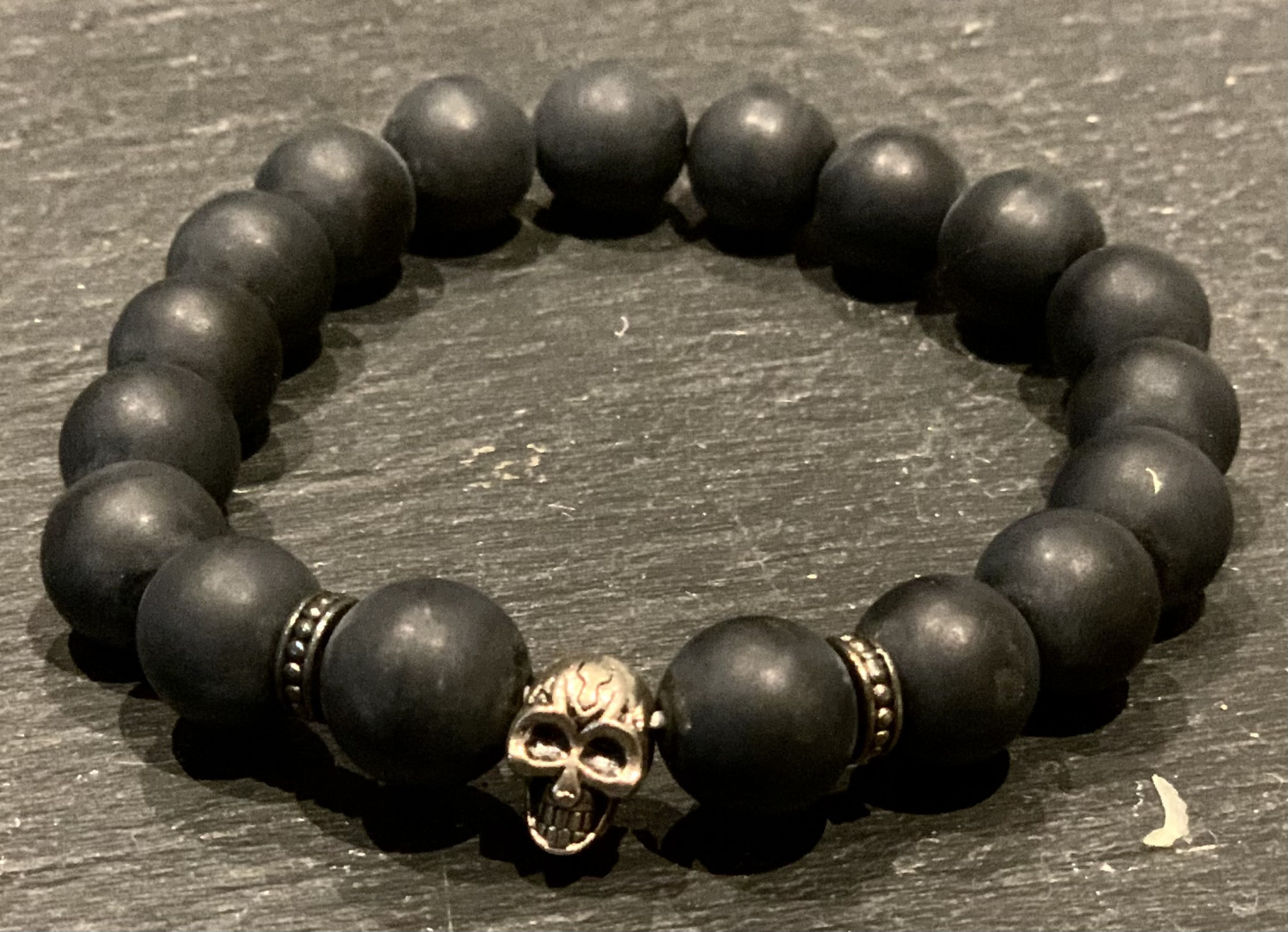 Armbånd m/skalle. matt sort agat - Bilde 2