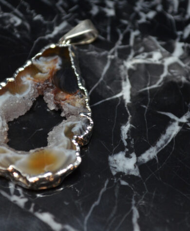 Agat anheng geode skive