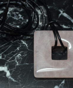 Firkantet donut i rosa kvarts