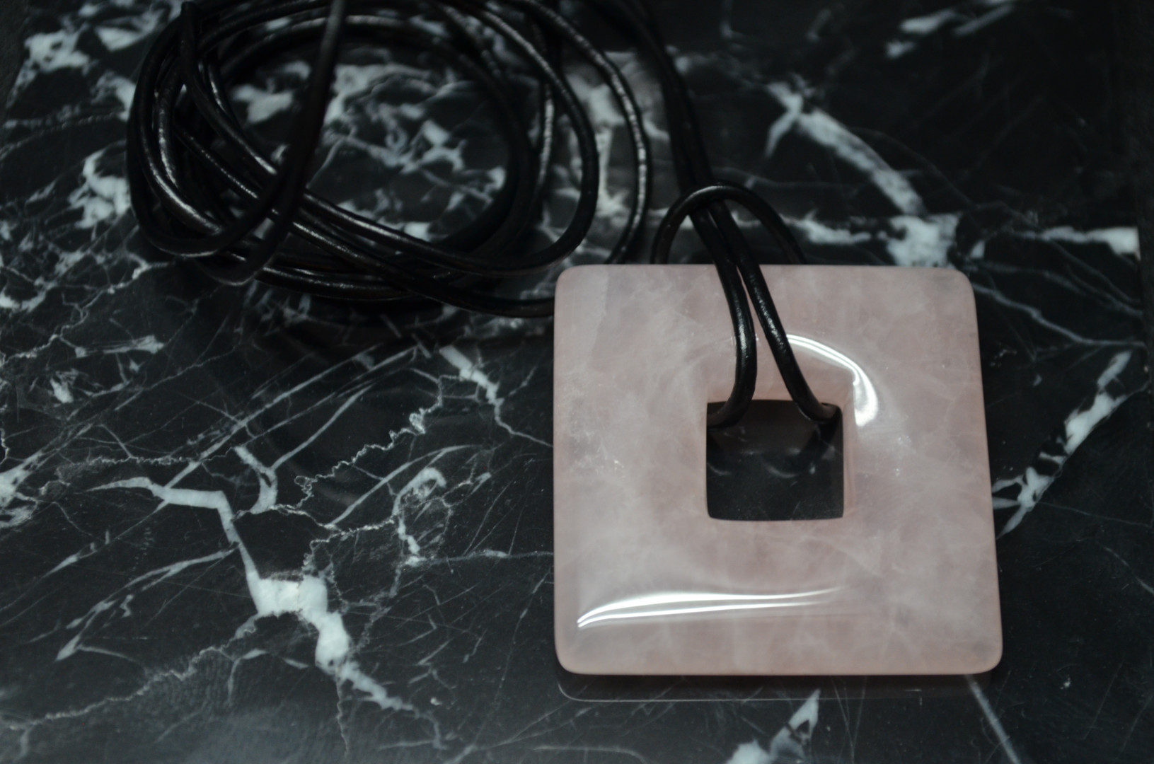 Firkantet donut i rosa kvarts - Bilde 2