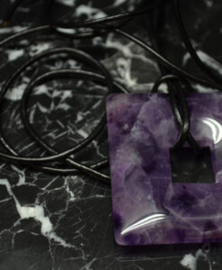 Firkantet donut i ametyst