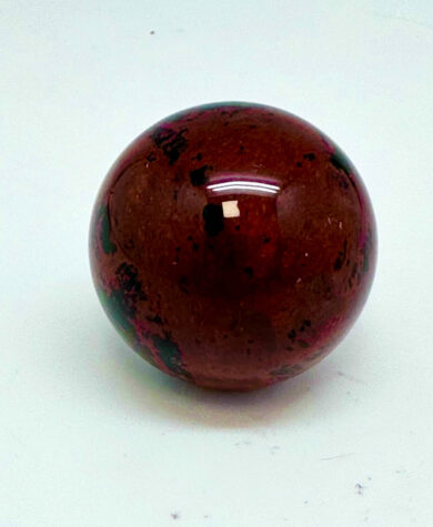 Polert kule 40mm i obsidian