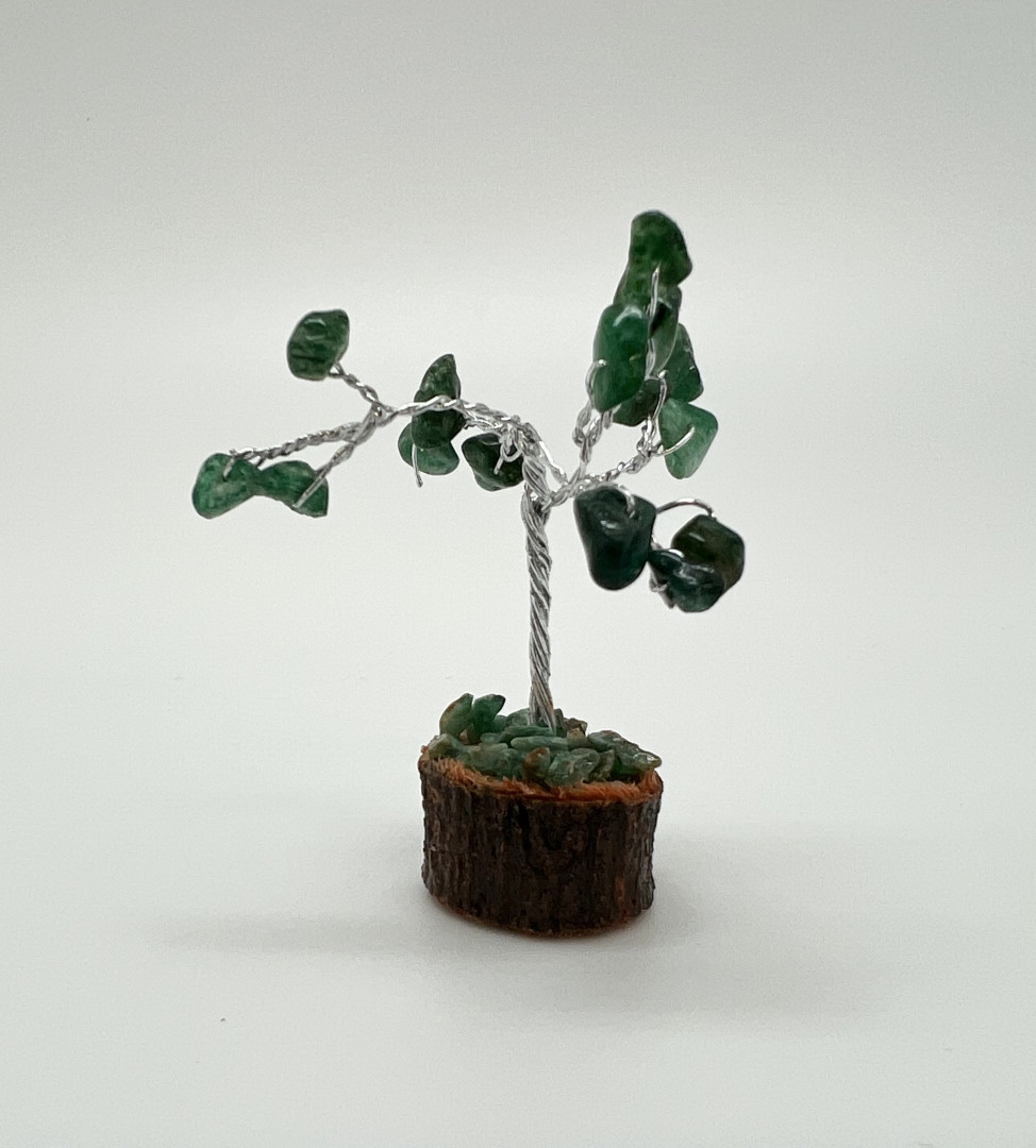 Lite tre i grønn kvarts