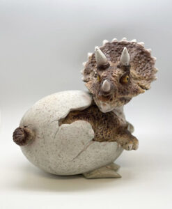 Stor triceratops i egg