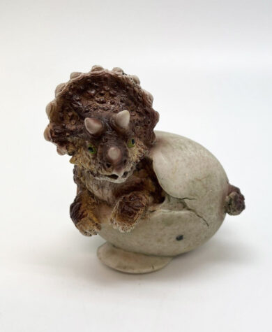 Triceratops i egg m