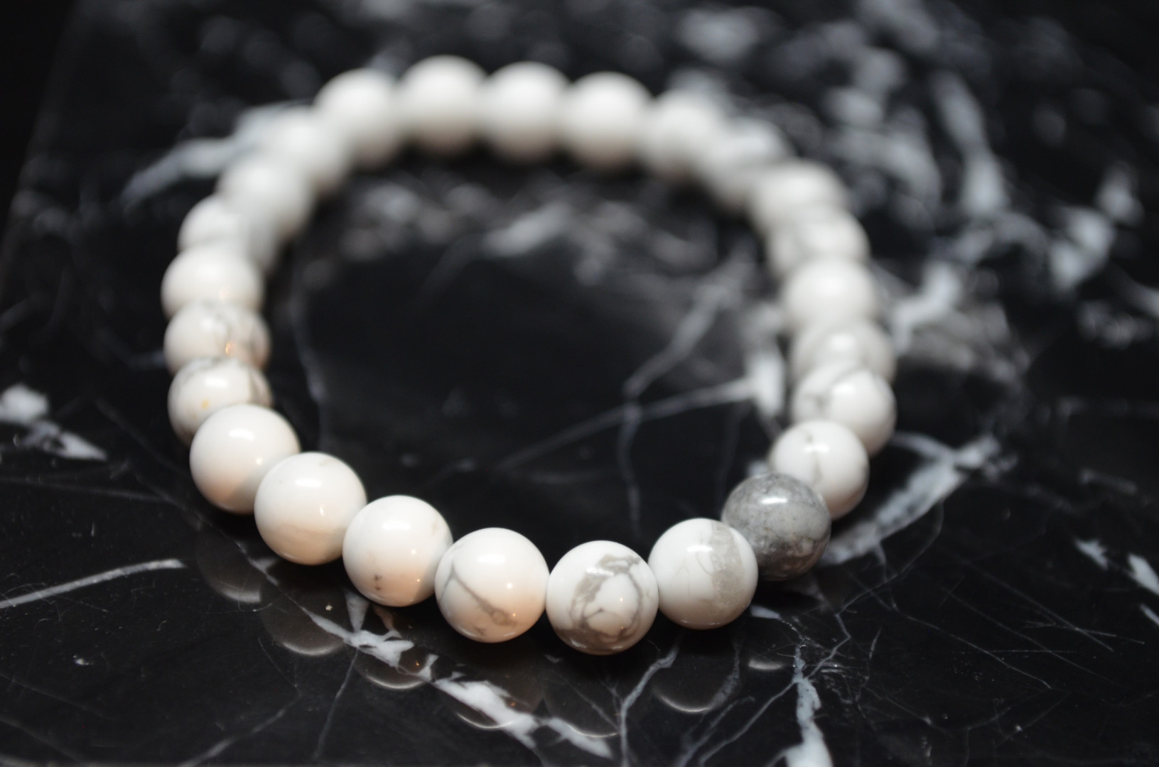 Barnearmbånd med hvitekuler - Bilde 2