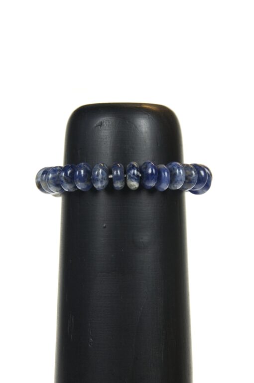 Sodalittarmbånd med knotter
