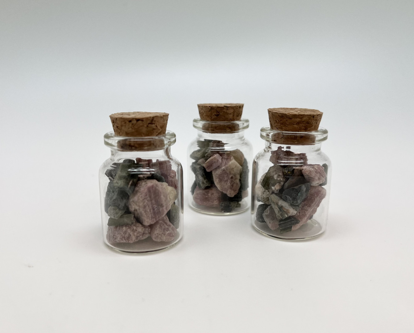 Flaske med rå turmalin 8cm