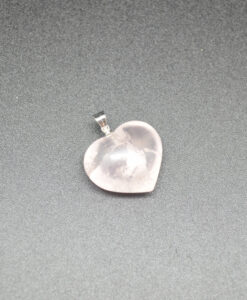 Hjerteanheng i rosa kvarts