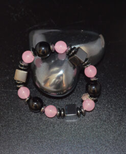 Kube og rosa kuler arm