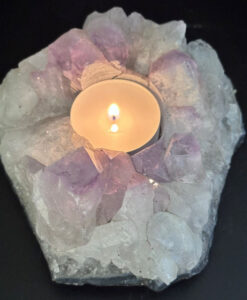 Te-lys med lyse ametystkrystaller [M]