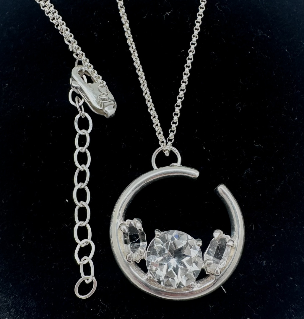 Sølvkjede med 3 Herkimer-diamanter