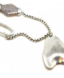 Langt kjede ovalt metall