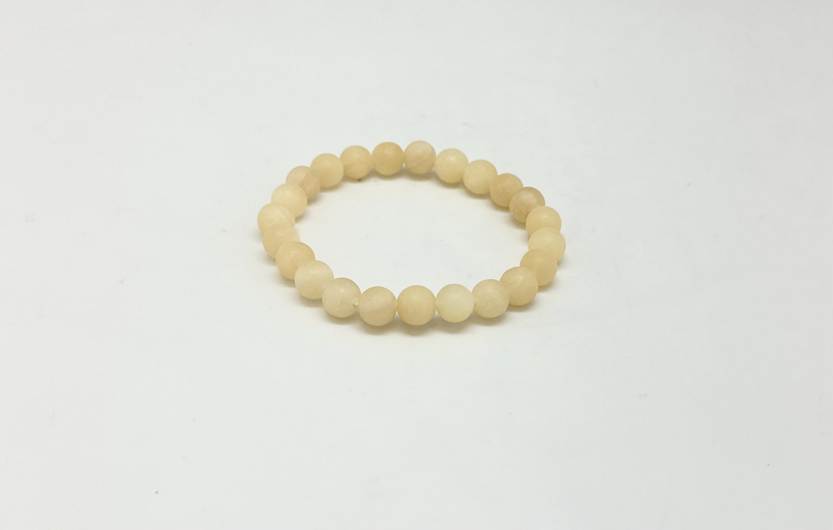 Armbånd i matt aragonitt