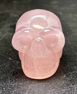 Skalle i rosa kvarts