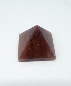 Pyramide i rød jaspis