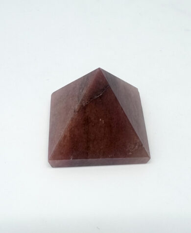 Pyramide i rød jaspis