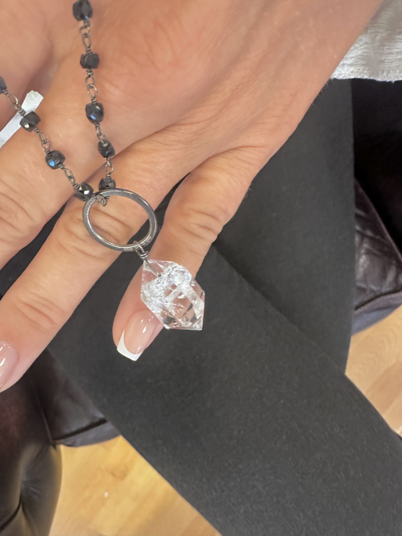 Spinell-kjede med stor Herkimer-diamant - Bilde 3