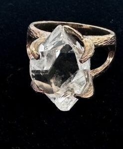 Gullring med stor Herkimer-diamant