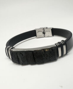 Lærarmbånd med sorte rav