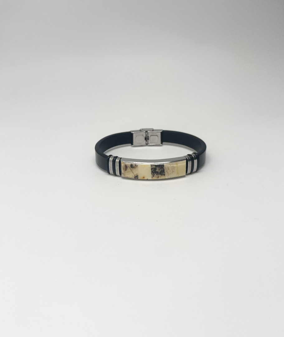 Lærarmbånd med lys gule rav